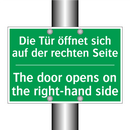 Die Tür öffnet sich auf der rechten /.../ - The door opens on the right-hand /.../