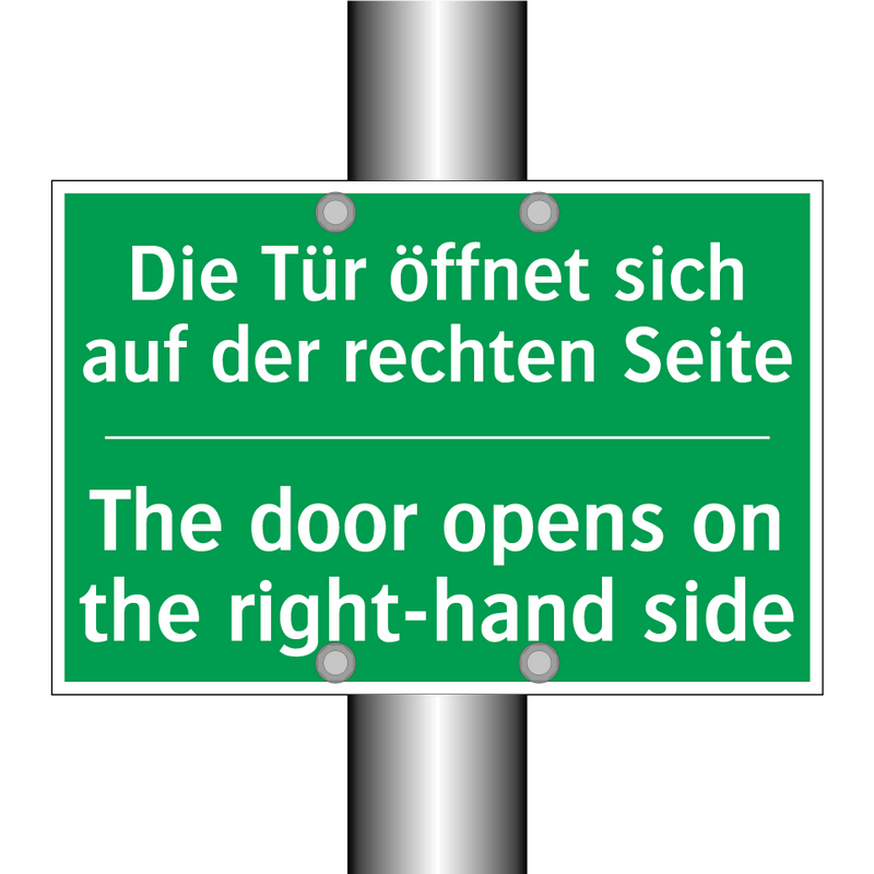 Die Tür öffnet sich auf der rechten /.../ - The door opens on the right-hand /.../