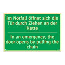 Im Notfall öffnet sich die Tür /.../ - In an emergency, the door opens /.../