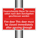 Feuerschutztür Diese Tür muss /.../ - Fire door This door must be closed /.../