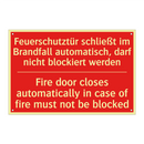 Feuerschutztür schließt im Brandfall /.../ - Fire door closes automatically /.../