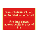 Feuerschutztür schließt im Brandfall /.../ - Fire door closes automatically /.../