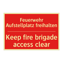 Feuerwehr Aufstellplatz freihalten/.../ - Keep fire brigade access clear