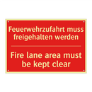 Feuerwehrzufahrt muss freigehalten /.../ - Fire lane area must be kept clear/.../