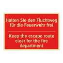 Halten Sie den Fluchtweg für die /.../ - Keep the escape route clear for /.../