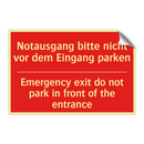 Notausgang bitte nicht vor dem /.../ - Emergency exit do not park in /.../