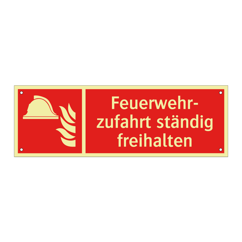 Feuerwehr- zufahrt ständig freihalten