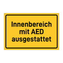 Innenbereich mit AED ausgestattet
