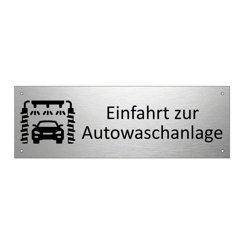 Einfahrt zur Autowaschanlage