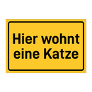 Hier wohnt eine Katze