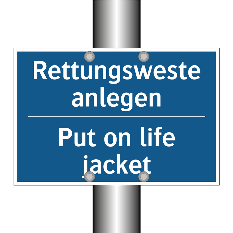 Rettungsweste anlegen - Put on life jacket