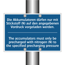 Die Akkumulatoren dürfen nur mit /.../ - The accumulators must only be /.../