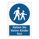 Halten Sie kleine Kinder fest