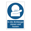 In die Armbeuge niesen und husten