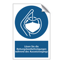 Lösen Sie die Rettungsbootbefestigungen während des Aussetzvorgangs
