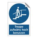 Treppe aufwärts hoch benutzen