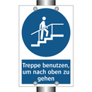 Treppe benutzen, um nach oben zu gehen