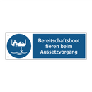 Bereitschaftsboot fieren beim Aussetzvorgang