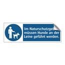 Im Naturschutzgebiet müssen Hunde an der Leine geführt werden.