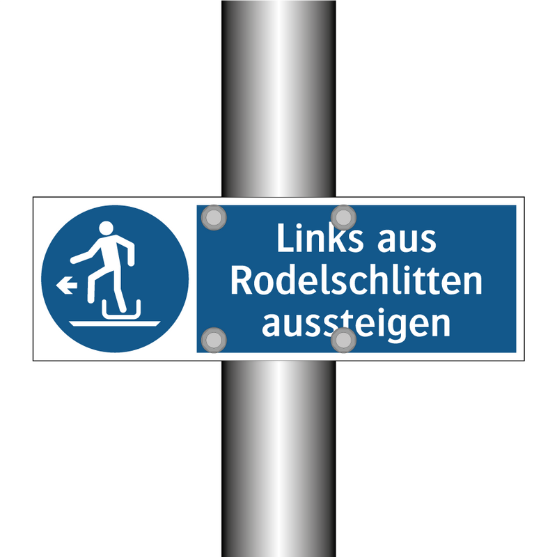 Links aus Rodelschlitten aussteigen