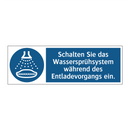 Schalten Sie das Wassersprühsystem während des Entladevorgangs ein.