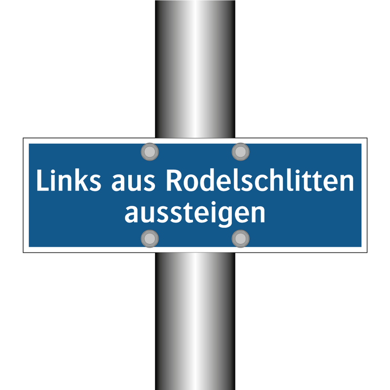 Links aus Rodelschlitten aussteigen