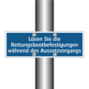 Lösen Sie die Rettungsbootbefestigungen während des Aussetzvorgangs