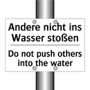Andere nicht ins Wasser stoßen - Do not push others into the water/.../