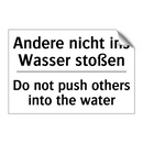 Andere nicht ins Wasser stoßen - Do not push others into the water/.../