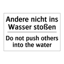 Andere nicht ins Wasser stoßen - Do not push others into the water/.../