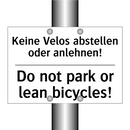 Keine Velos abstellen oder anlehnen!/.../ - Do not park or lean bicycles!