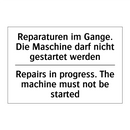 Reparaturen im Gange. Die Maschine /.../ - Repairs in progress. The machine /.../
