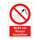 Nicht mit Wasser besprühen