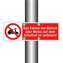 Das Fahren mit Rollern oder Mofas auf dem Schulhof ist verboten!