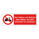 Das Fahren mit Rollern oder Mofas auf dem Schulhof ist verboten!
