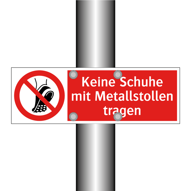 Keine Schuhe mit Metallstollen tragen