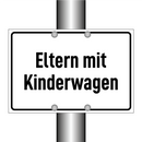 Eltern mit Kinderwagen