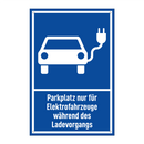Parkplatz nur für Elektrofahrzeuge während des Ladevorgangs