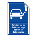 Parkplatz nur für Elektrofahrzeuge während des Ladevorgangs