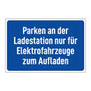Parken an der Ladestation nur für Elektrofahrzeuge zum Aufladen