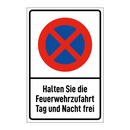 Halten Sie die Feuerwehrzufahrt Tag und Nacht frei