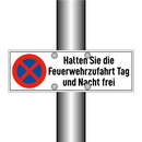 Halten Sie die Feuerwehrzufahrt Tag und Nacht frei