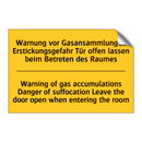 Warnung vor Gasansammlungen Erstickungsgefahr /.../ - Warning of gas accumulations Danger /.../